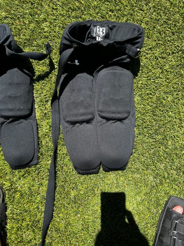 Black Used Medium Under Armour Game Pants