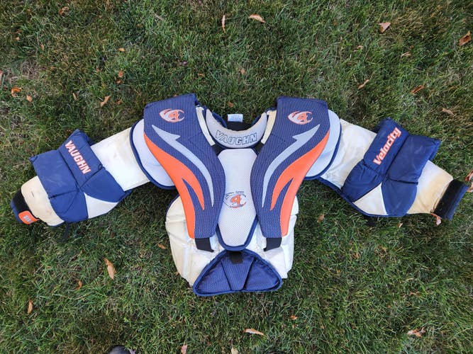 Used Junior Large Vaughn VELOCITY 4 7250 Goalie Chest Protector