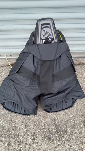 Senior New Small Warrior Ritual X2 Pro Hockey Goalie Pants
