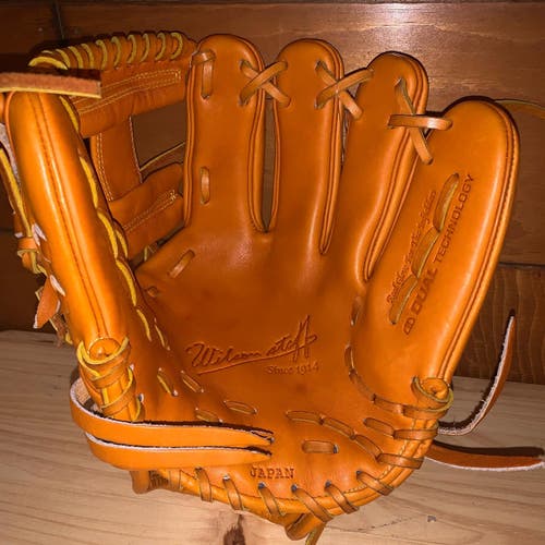 New Right Hand Throw Wilson Staff Baseball Glove 11.5"