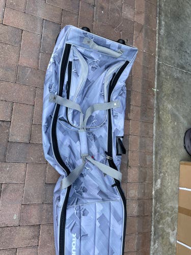 Golf travel bag with wheels Tourtek in camo grays