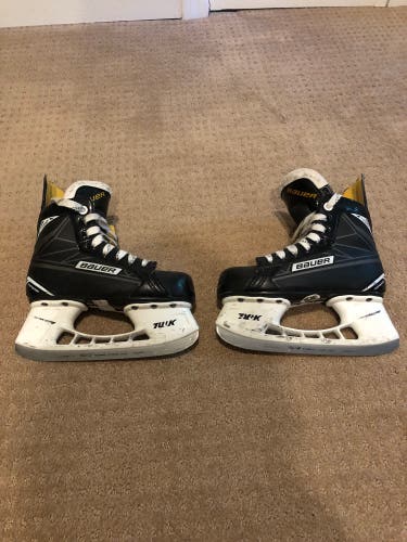 Bauer S150 Hockey Skates