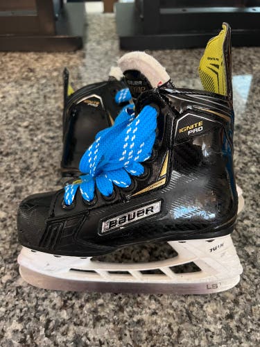 Used Bauer Regular Width Size 12 Supreme Ignite Pro+ Hockey Skates