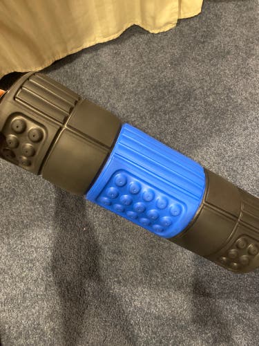 *New* 3 Speed Vibrating Foam Roller From Brookstone