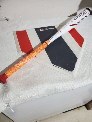 Used 2022 Easton Composite Ghost Bat (-11) 22 oz 32"