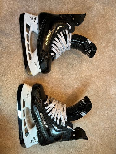 New Bauer Size 9 Supreme Mach Hockey Skates With Steel