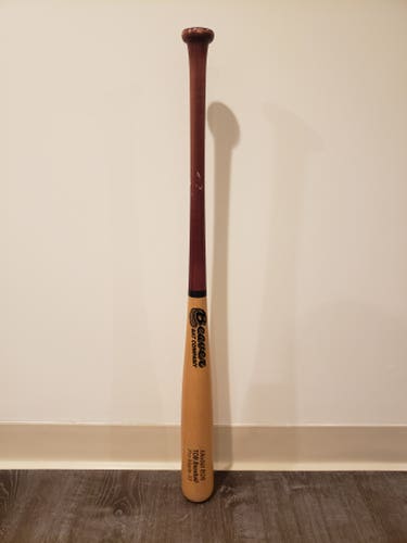 Used Beaver Bat Company Model B26 Pro Maple Wood Bat (-3) 30 oz 33"