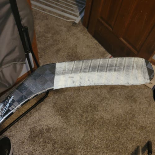 Used Intermediate Bauer Right Handed Supreme 1S Hockey Stick PM9