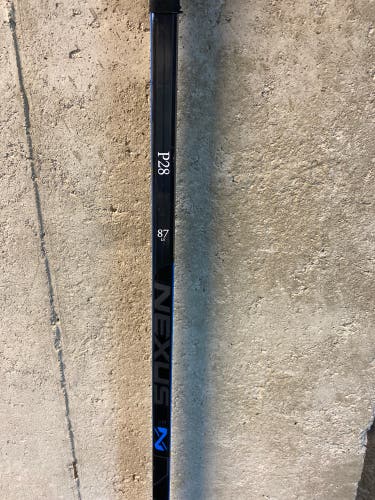 Senior Left Hand P28 Team Nexus Hockey Stick