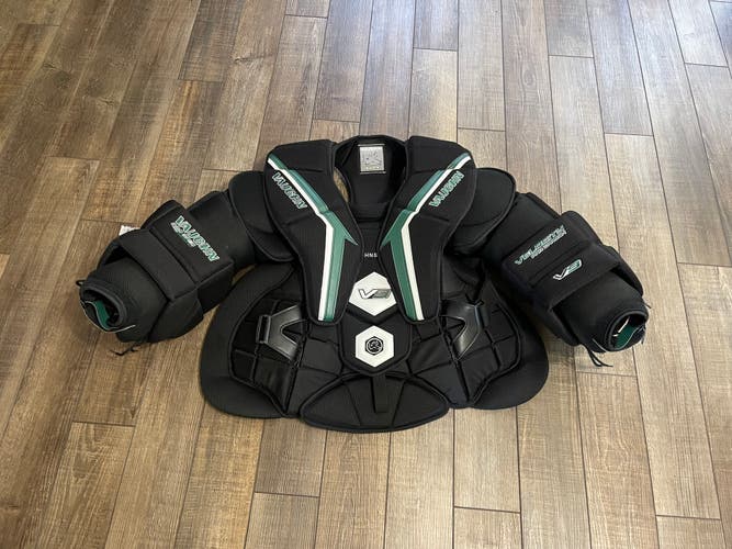 Medium Vaughn Velocity V9 Pro Carbon Goalie Chest and Arms Protector Used Hockey