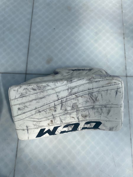 CCM Eflex2 Full Right Blocker