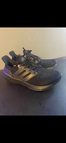 Adult Size 10 (Women's 11) Adidas Ultraboost Shoes