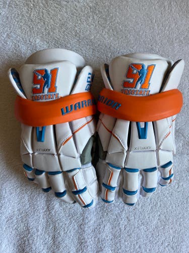 New Player's Warrior 14" EVO QX Lacrosse Gloves