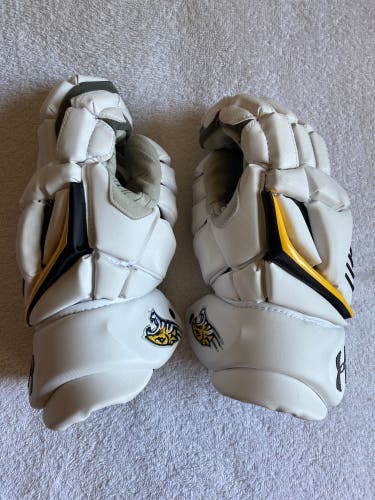 New Player's Under Armour 13" Engage 2 Lacrosse Gloves