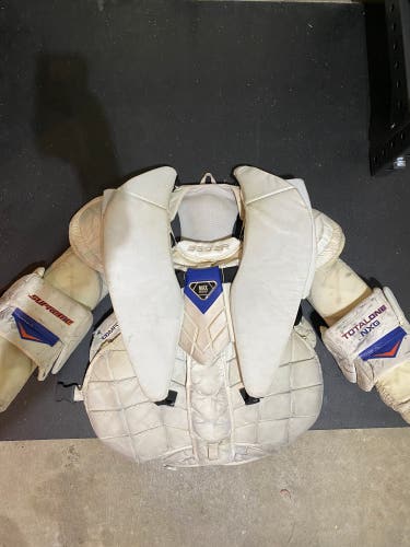 XL Bauer NXG chest protector