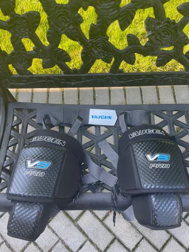 Vaughn V9 Pro Knee & Thigh Protector w/Garter Belt