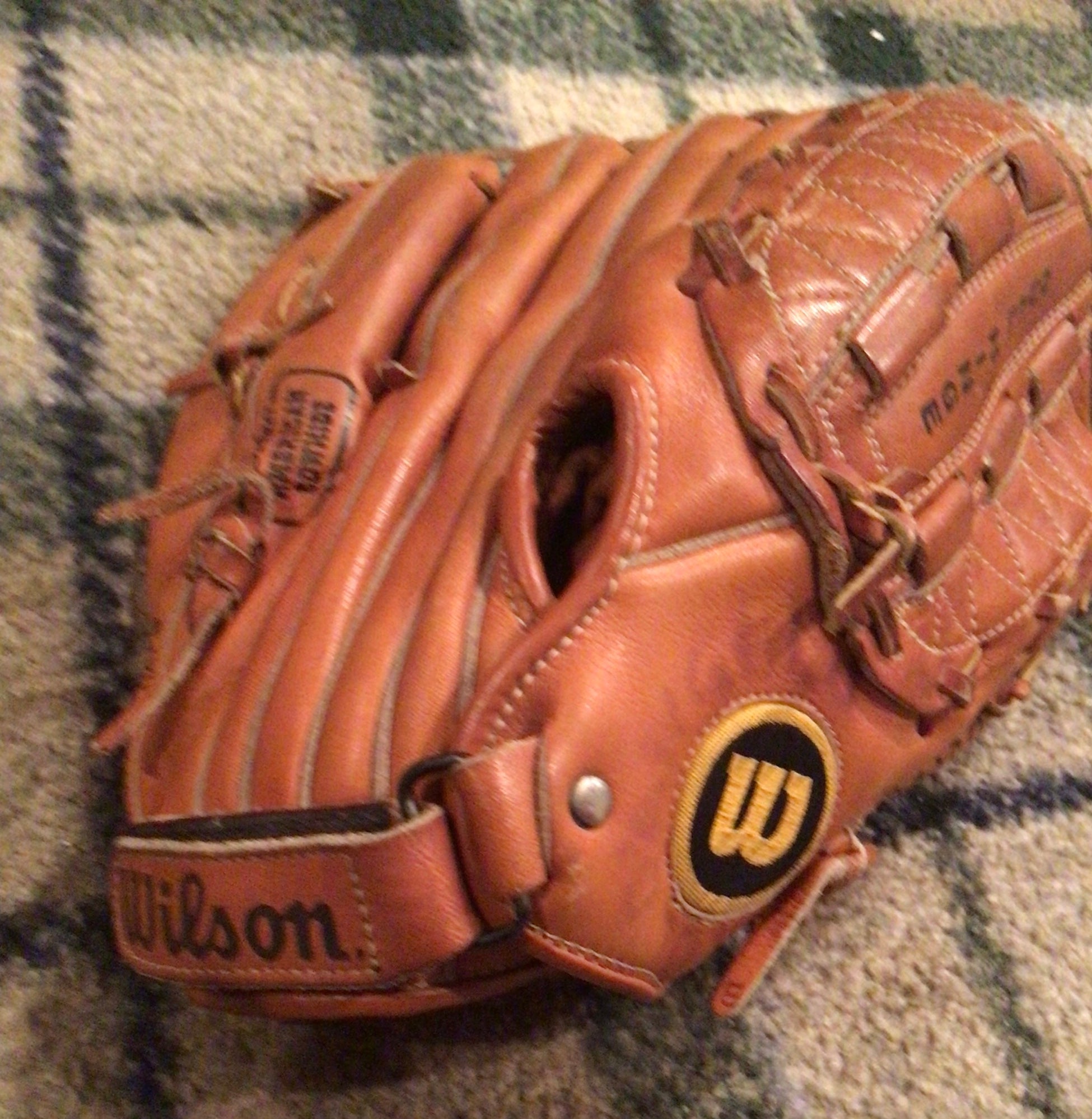 Details about   Vintage Wilson The A2000-XL Dual Hinge Snap Action Leather 12" Baseball Glove VG 