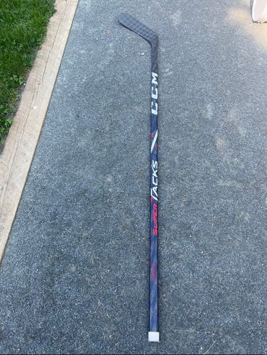 Senior Left Hand P28M Pro Stock Jetspeed FT4 Pro Dressed As Ccm AS4 Pro USA Graphic