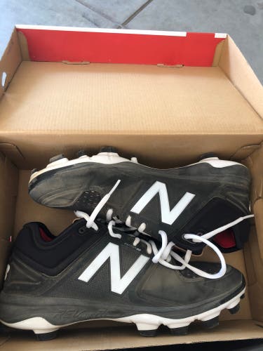 Black Men's Molded Cleats New Balance