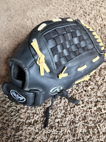 Rawlings Right Hand Throw RSB black Softball Glove 13" Ready to use. Nice