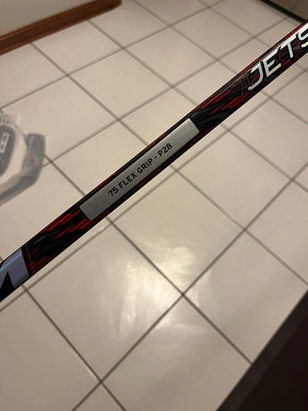 Senior Right Handed P28 JetSpeed FT5 Pro Hockey Stick