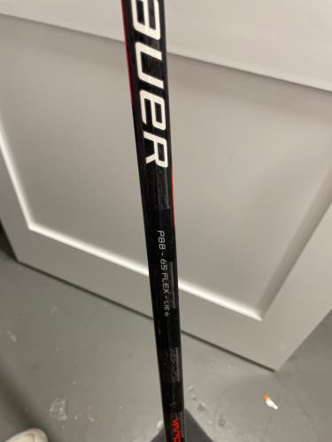 Intermediate Right Handed P88 Pro Stock Vapor FlyLite Hockey Stick