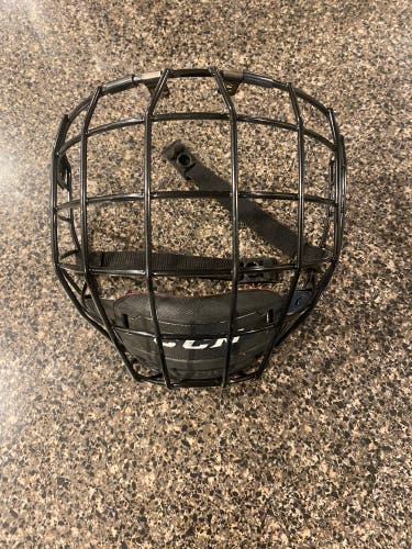 Medium CCM FM580 Black Cage