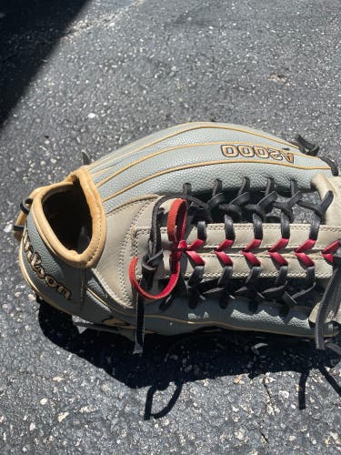 Outfield 12.5" A2000 Softball Glove