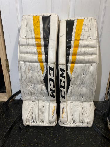 28" CCM  Extreme Flex 760 Goalie Leg Pads
