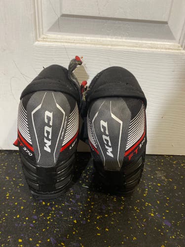 Used Medium CCM  JetSpeed FT370 Elbow Pads