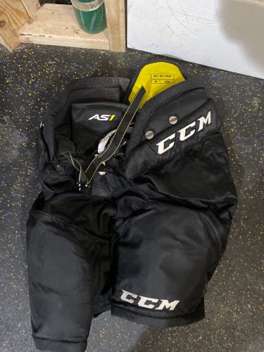 Junior Large CCM  AS1 Hockey Pants