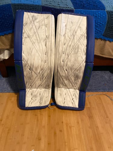 CCM Premier II Pro Custom Leg Pads