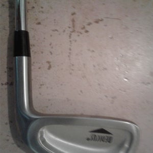 Used RH 5 Iron Medicus