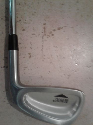 Used RH 5 Iron Medicus