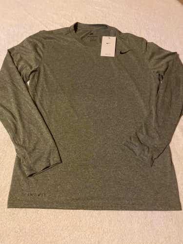 Brand New with Tags Nike Dri Fit The Nike Tee Long Sleeve Shirt, Men's Large