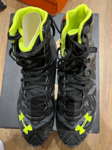 Black Youth New Size 6.0 Molded Cleats Under Armour Lax Highlight Rm Jr. High Top