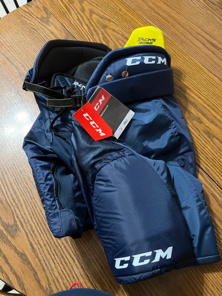 New Junior XL CCM Tacks 3092 Hockey Pants / NAVY /