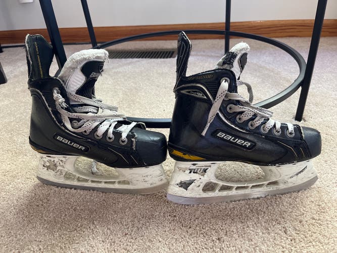 Used Bauer   Size 2.5 Supreme One100 Hockey Skates