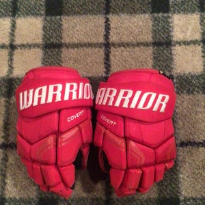 Warrior Covert QRE4 10” Red Hockey Gloves