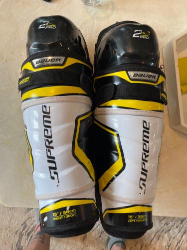 Bauer  Supreme 2S Pro Shin Pads
