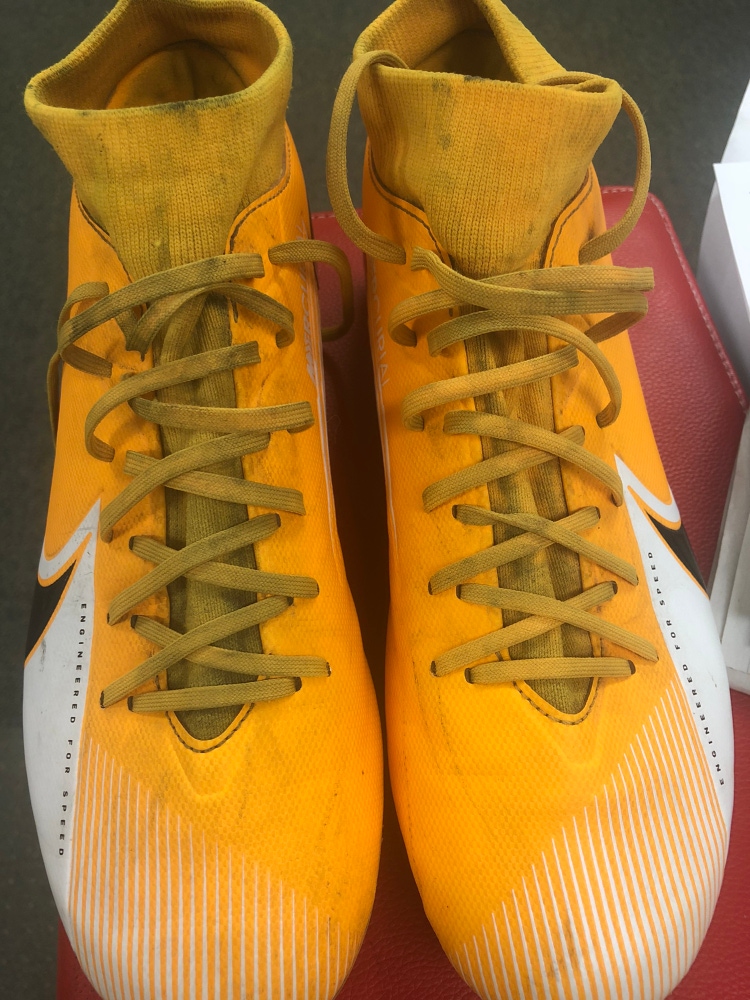Orange Men's Molded Cleats Nike Mercurial victory Cleats