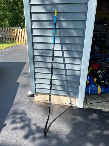 Senior Right Handed P92  Nexus Geo Hockey Stick