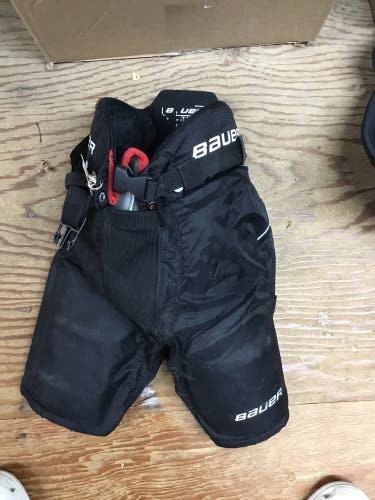 Youth Large Bauer Vapor X20 Hockey Pants