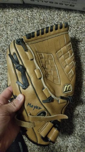Mizuno Left Hand Throw Finch Softball Glove 12.5"