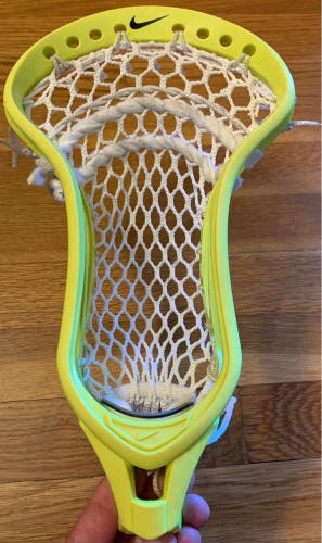 Pre-owned Volt Green Custom-Strung Nike CEO Head