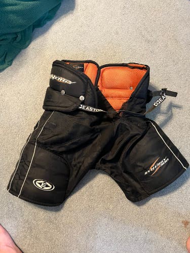 Junior Small Easton Synergy 20 Hockey Pants