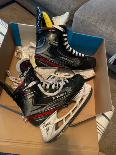 Used Bauer Regular Width  Size 7 Vapor X2.9 Hockey Skates