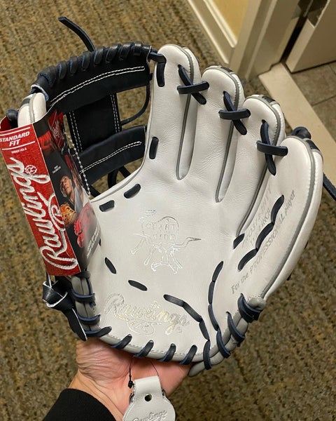 New York Yankees Heart of the Hide Glove