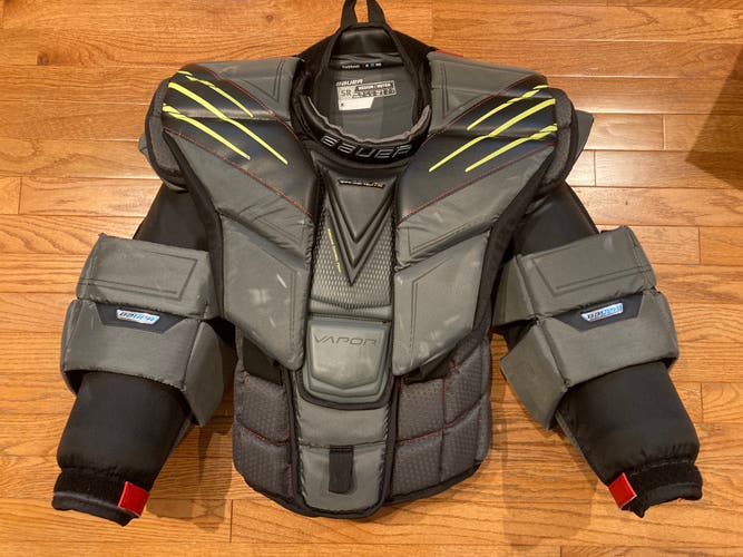 Senior Medium Bauer Hyperlite Chest Protector