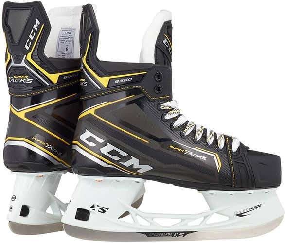 Senior New CCM Super Tacks 9380 Hockey Skates Extra Wide Width Size 8.5